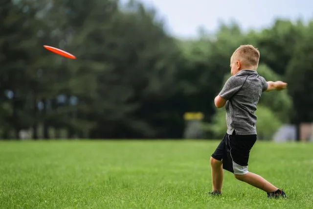 Dlaczego warto zdecydować się na zakup frisbee?